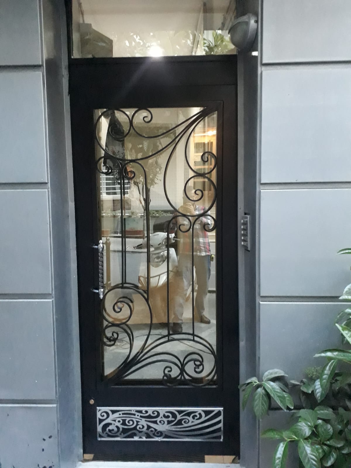 FERFORJE BİNA KAPILARI